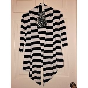 Black white stripe cardigan 3/4 long sleeve high low hem crochet size small